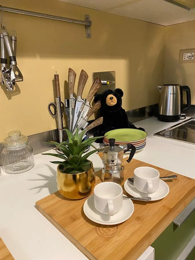 Bear House Apartment Rome 0*,